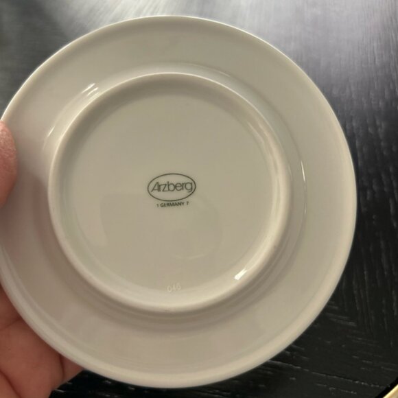 German Flying Objects Series saucers by David Palterer for Arzberg set 2 - Picture 2 of 4